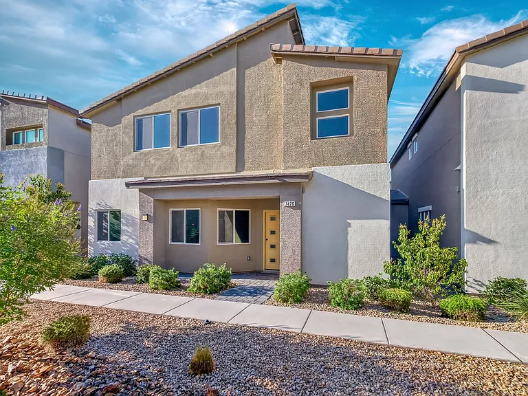 7476 Onyx Star St — Photo 1