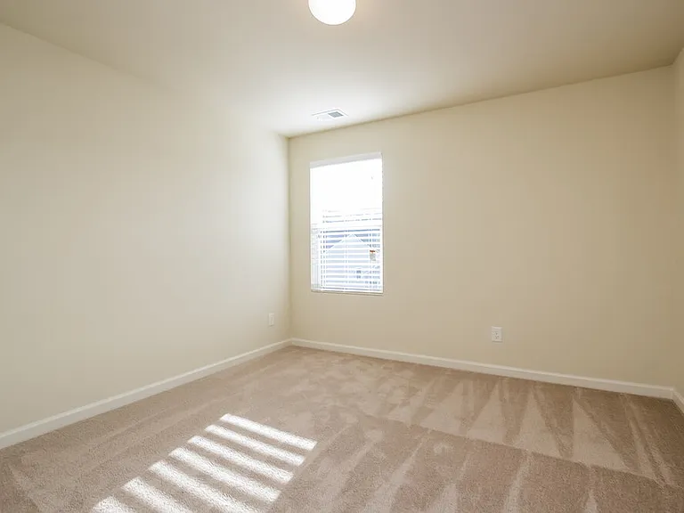16 Everett Cir — Photo 13