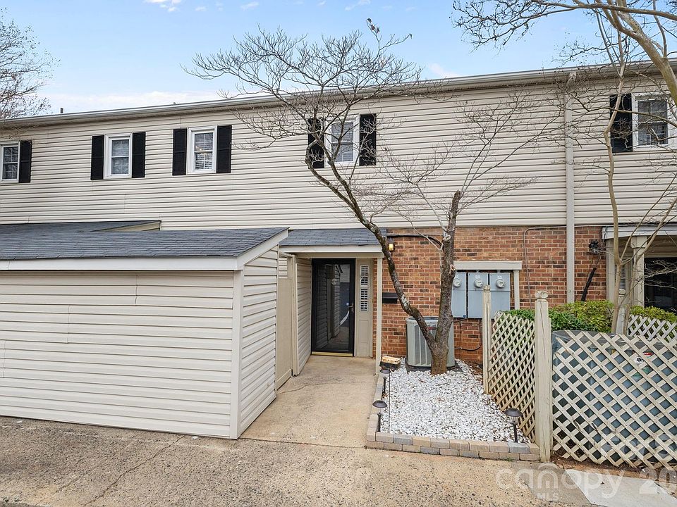 1st image of 5943 Quail Hollow Rd APT B