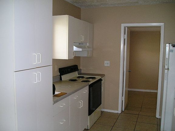 4th image of 4719 Murray Hill Dr