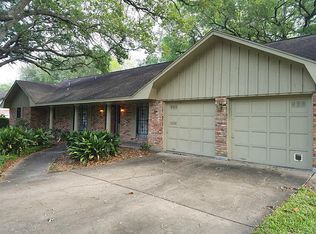 8801 Plantation Dr, Texas City, TX 77591