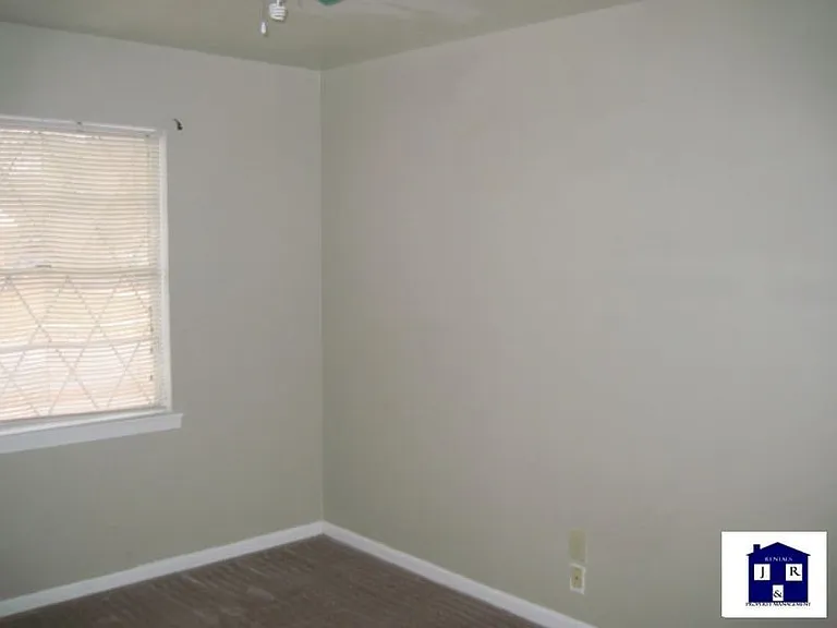 2107 Brantley Ave — Photo 4