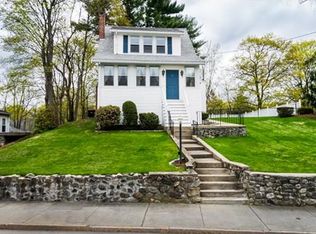 11 Valley Rd, Woburn, MA 01801