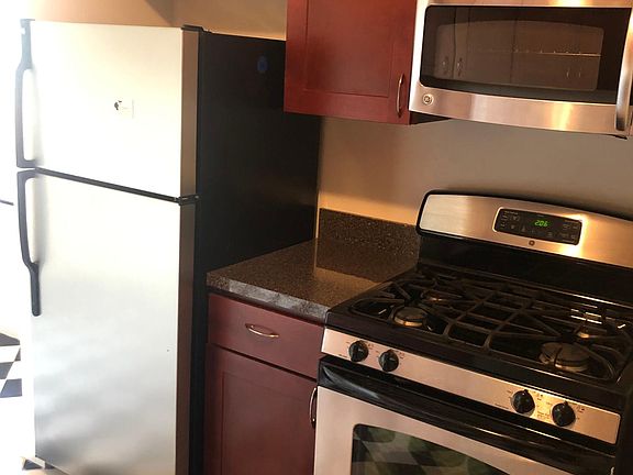 2nd image of 3251 Bainbridge Ave #3