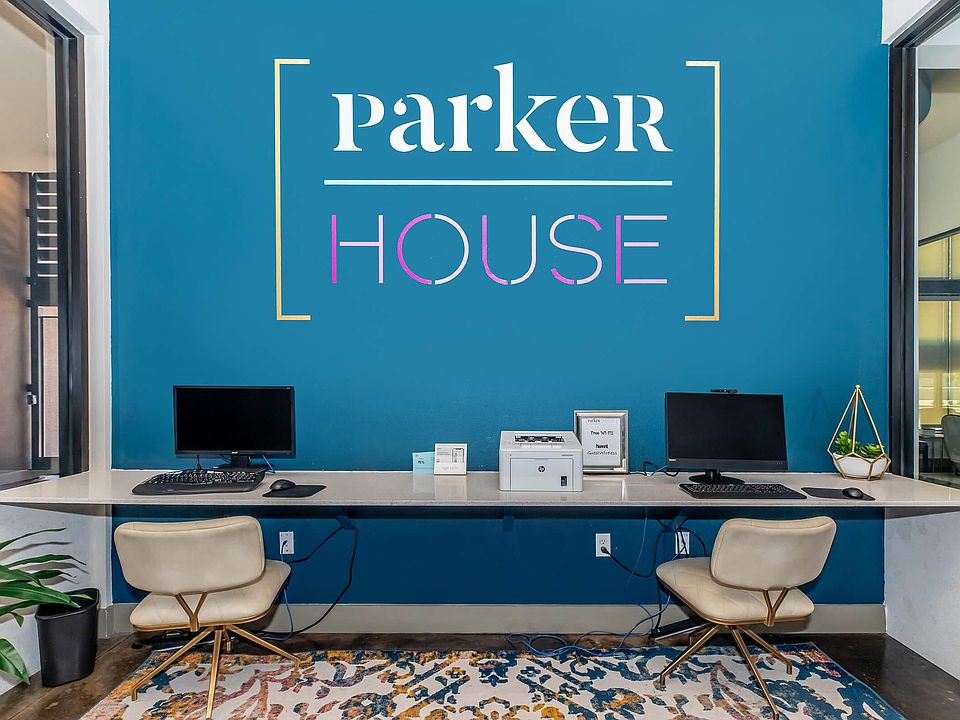 Business Center & Coworking Space with WiFi