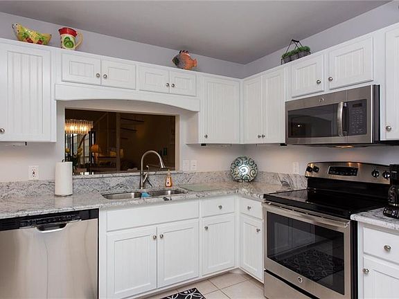 5th image of 15456 Admiralty Cir APT 8