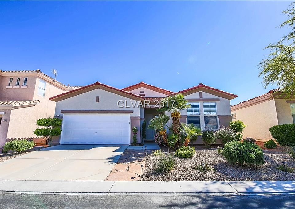 1st image of 327 Palm Trace Ave