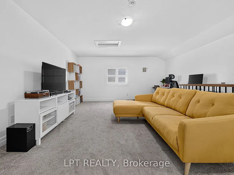 148 Hollybrook Trl S — Photo 39