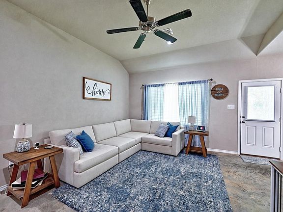 5th image of 15827 Sweetgum Dr