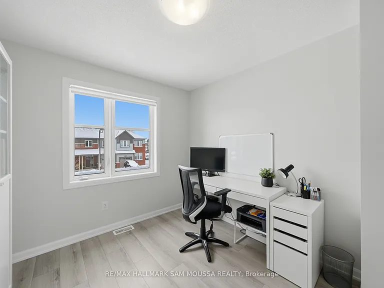302 Drumlish Ln — Photo 29