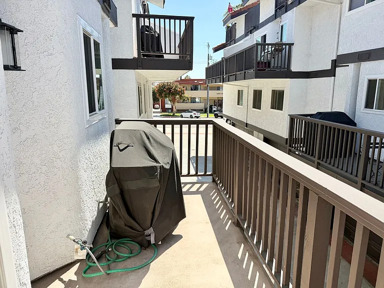 408 N Broadway #C — Photo 7