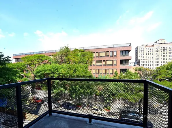 562 Park Place image 1 of 36