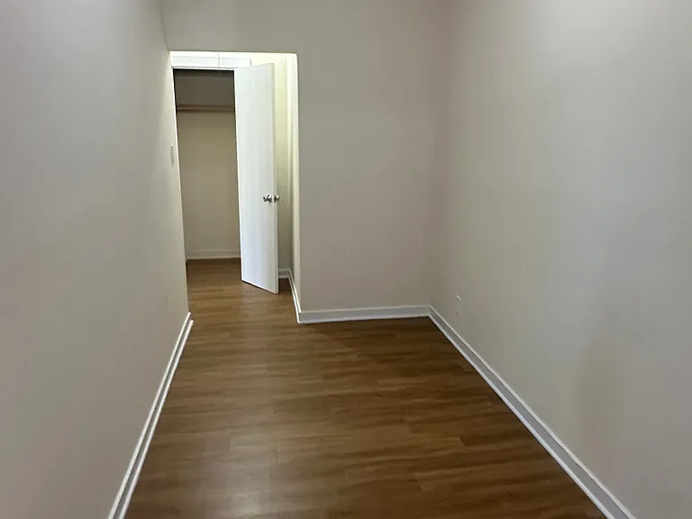 1008 W Argyle St #3E — Photo 11