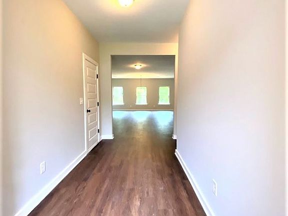 4th image of 8025 Shadesbrook Dr