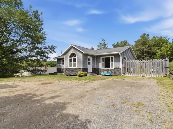 3912 North St, Chester, NS B0J 1J0