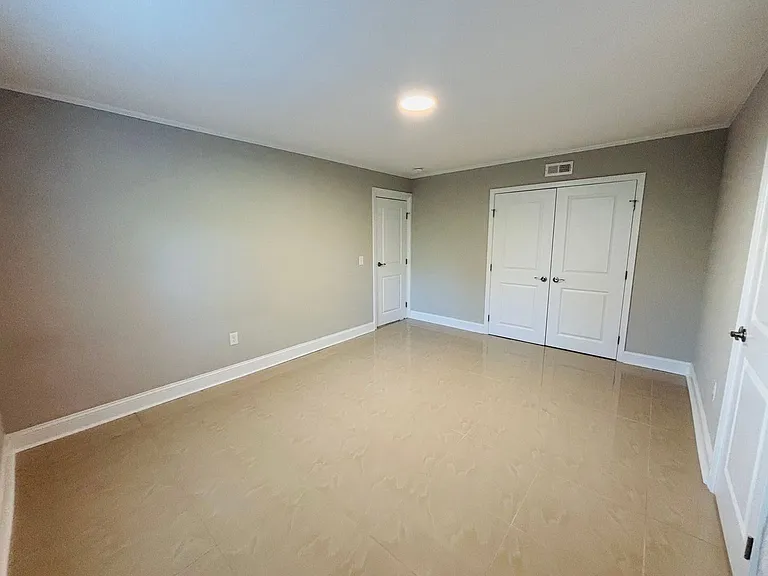 2 Bedroom/1 Bath and 3 Bedroom/2 Bath Quadplex — Photo 31