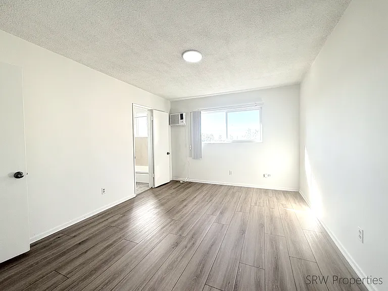 712 N Adams St #10 — Photo 13