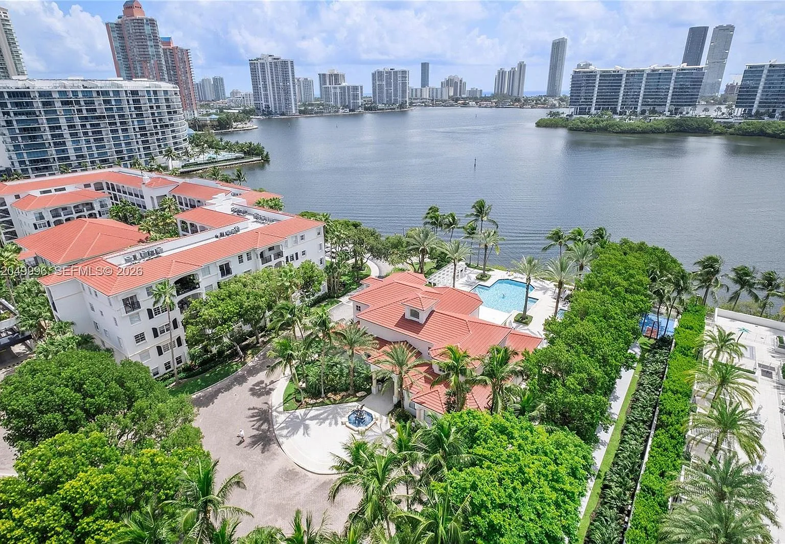The Peninsula Ii Condo — Photo 3