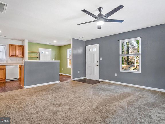 5th image of 724 Spruce Dr