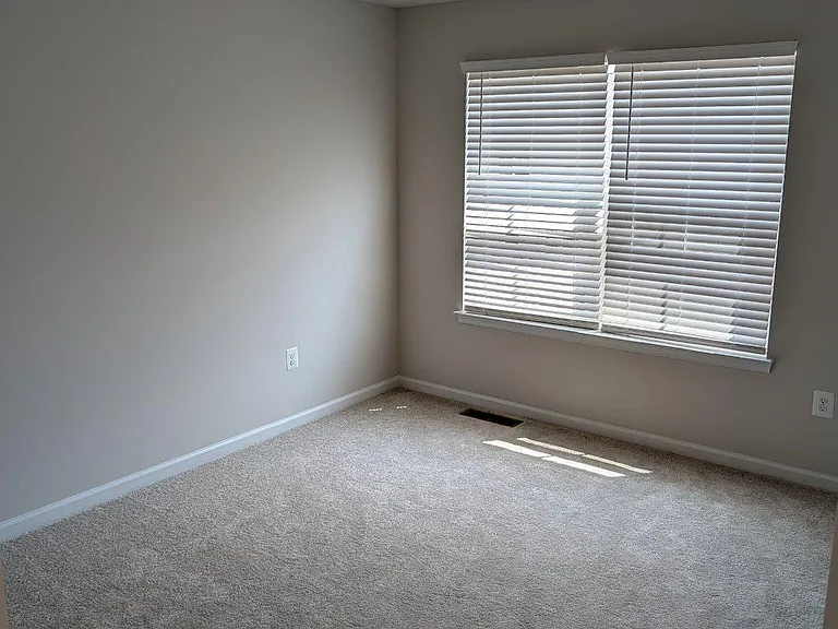 266 Swan Ave — Photo 33