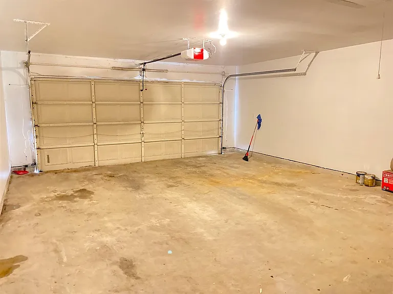 2733 Davis Ave — Photo 40