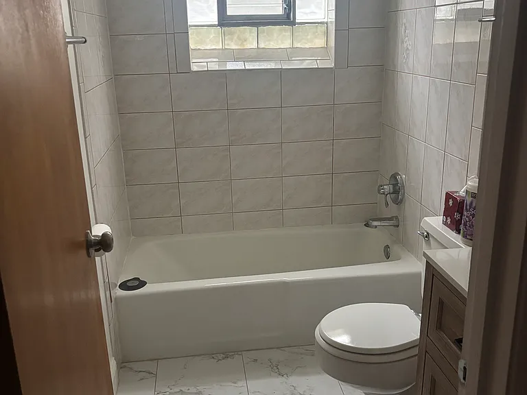 117 Harrington Ave #4 — Photo 5
