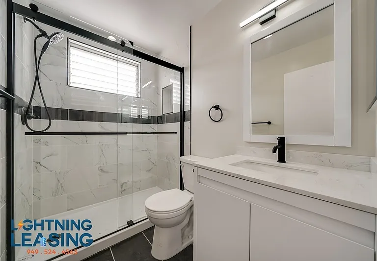 1035 N Hayworth Ave #100 — Photo 9