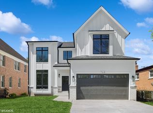 768 S Kent Ave, Elmhurst, IL 60126