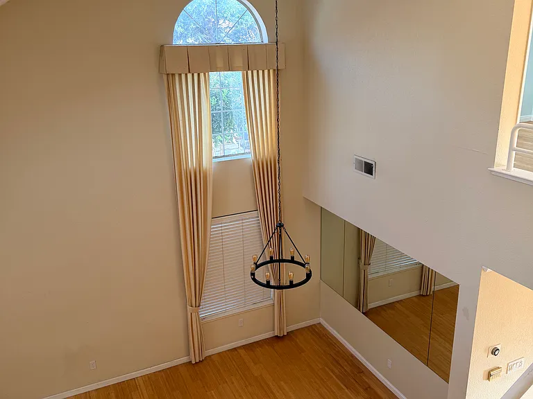 152 Menard Dr — Photo 4