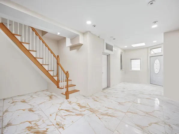 21 Thames Street image 4 of 16