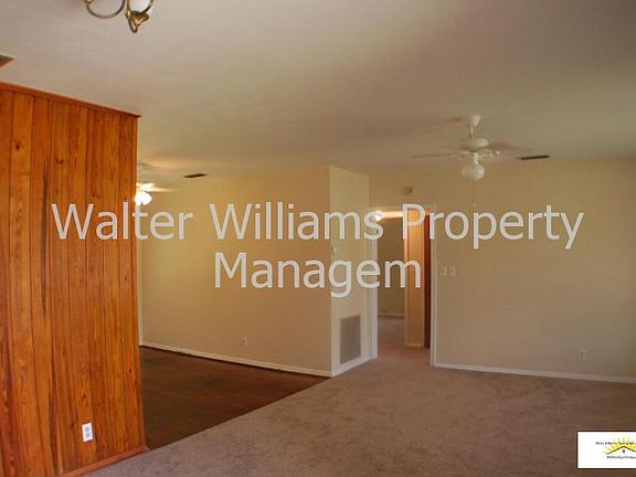 2nd image of 2121 E Prospect St