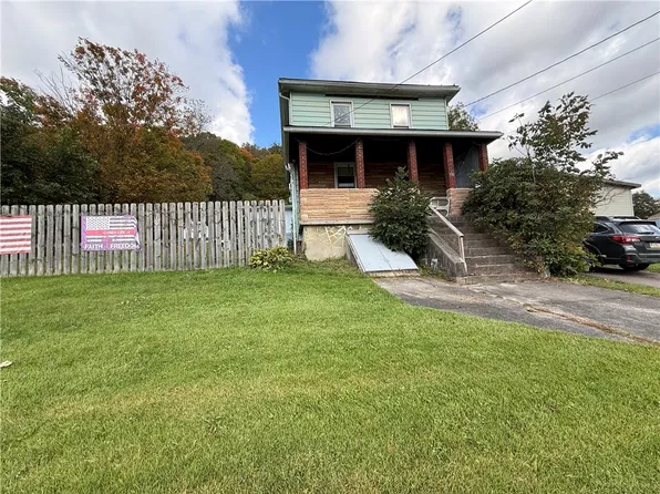 330 Park St, Confluence, PA 15424