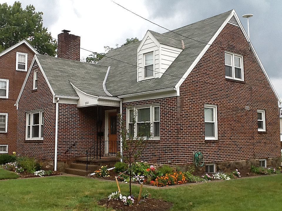 1st image of 122 Starr St