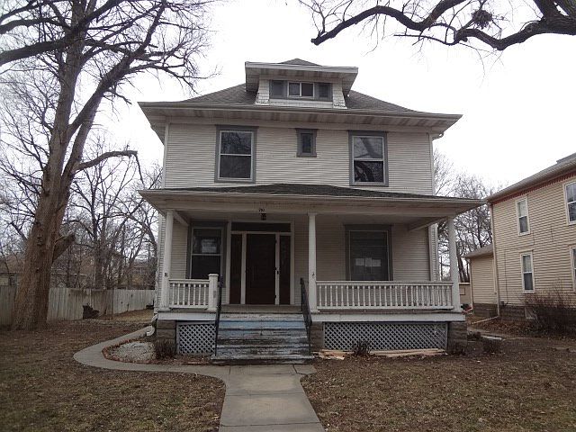 1st image of 710 W Ash St