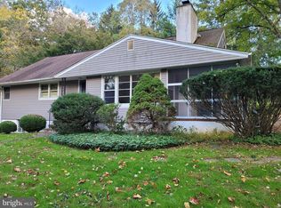 82 Jacobs Creek Rd, Ewing, NJ 08628