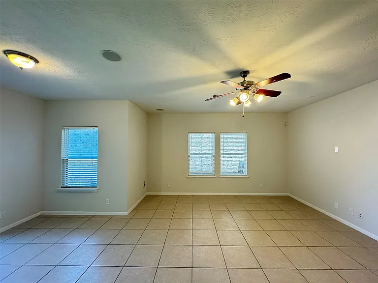 8107 Gran Villa Dr — Photo 13