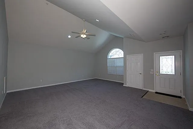Fairfield Knolls East — Photo 4