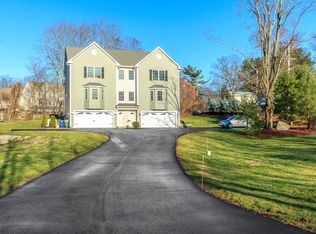 25 Skyline Dr UNIT 2, Dracut, MA 01826