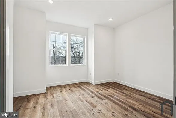 3 bed, $1,700 — Photo 4
