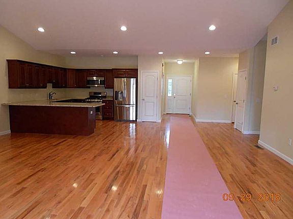 4th image of 3 A Morgan Ln #23