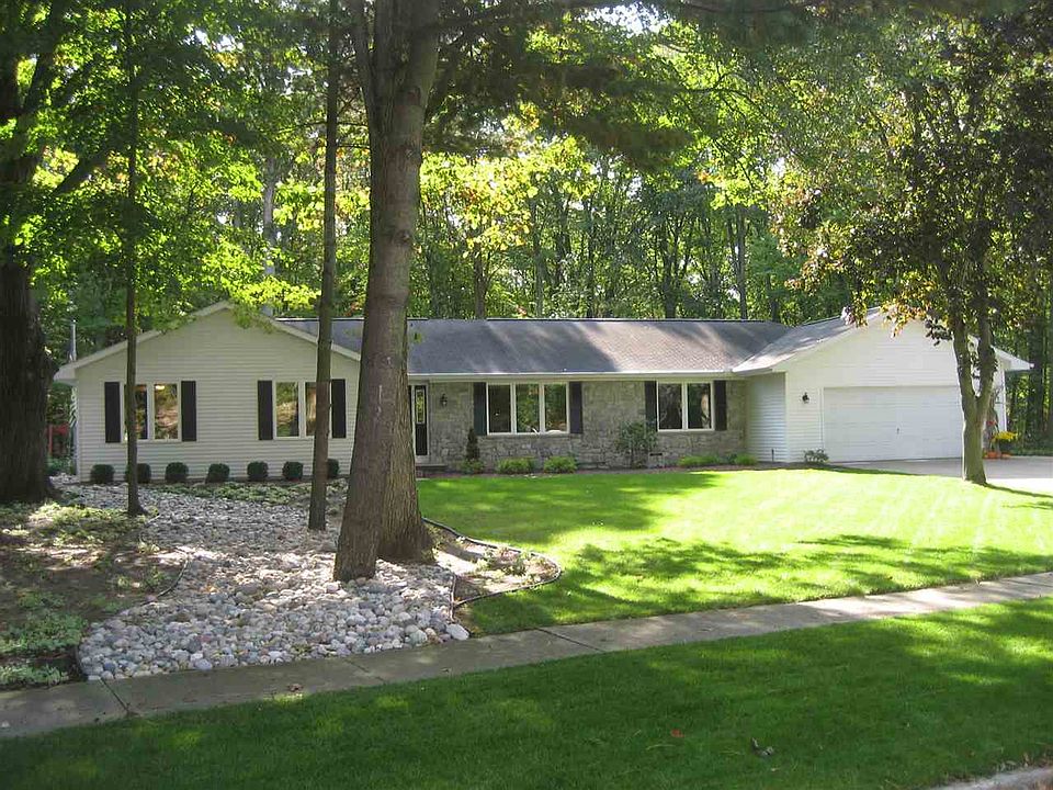 1st image of 4701 Oakridge Dr
