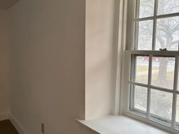 40 E Main St, Hummelstown, PA