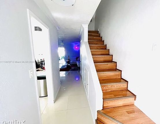 3rd image of 1765 W 72nd St #1765