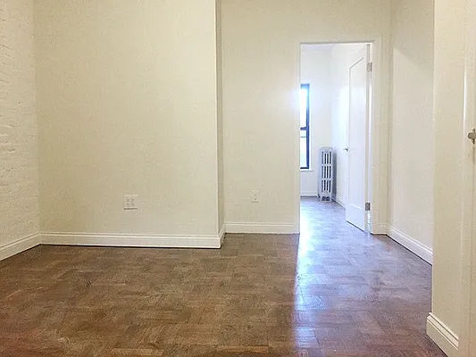 Rented by AJ Clarke | media 22