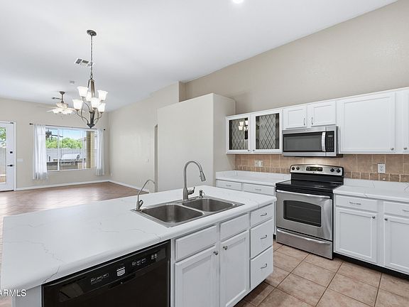 4th image of 3798 S SETON Avenue