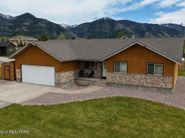 250 Brambleberry Dr, Star Valley Ranch, WY 83127