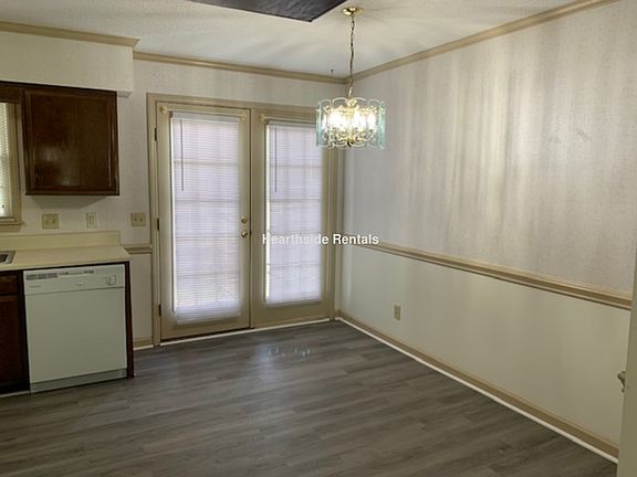 5th image of 134 Oakmont Dr APT 17