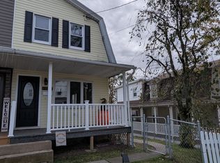 228 School St, Mount Carmel, PA 17851