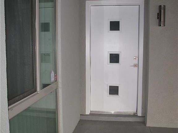 5th image of 2051 La Vante Ave