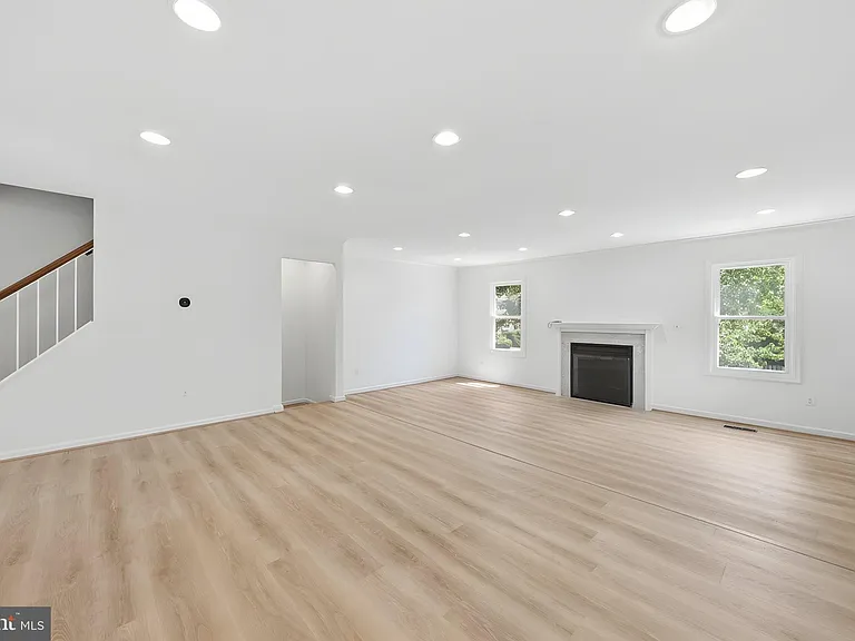 10153 Turnberry Pl — Photo 11